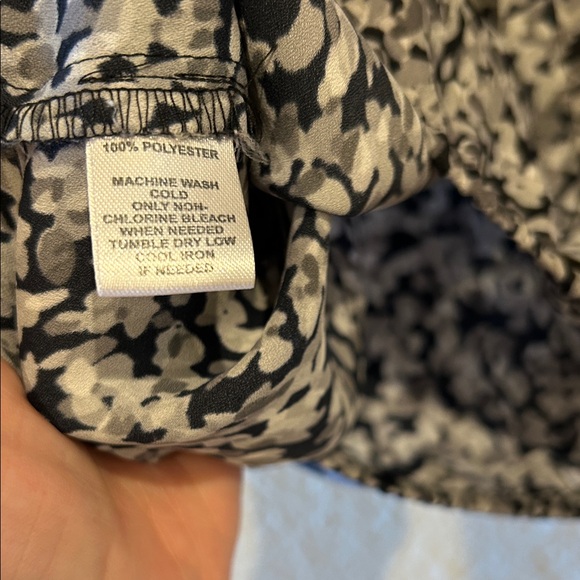 LOFT Women's Blouse - Picture 5 of 5